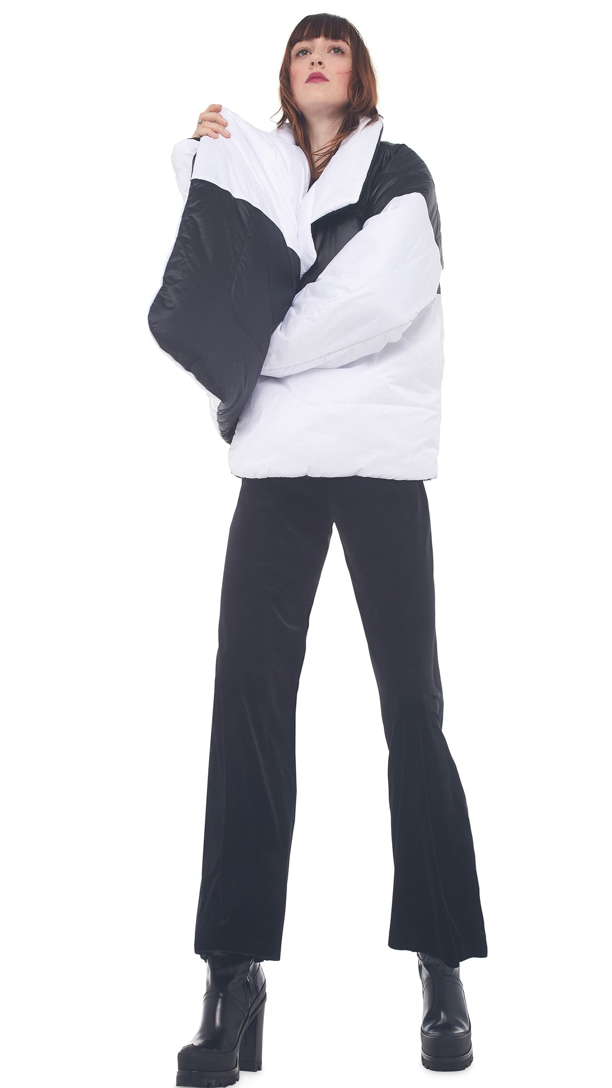 REVERSIBLE SLEEPING BAG JACKET Black/White | Norma Kamali Women