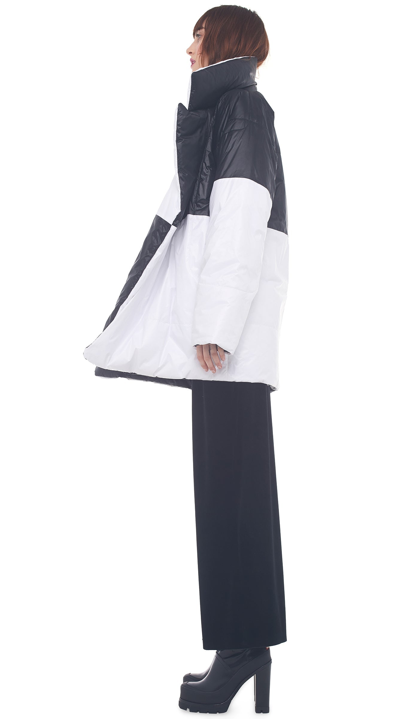 REVERSIBLE SLEEPING BAG COAT Black/White | Norma Kamali Women