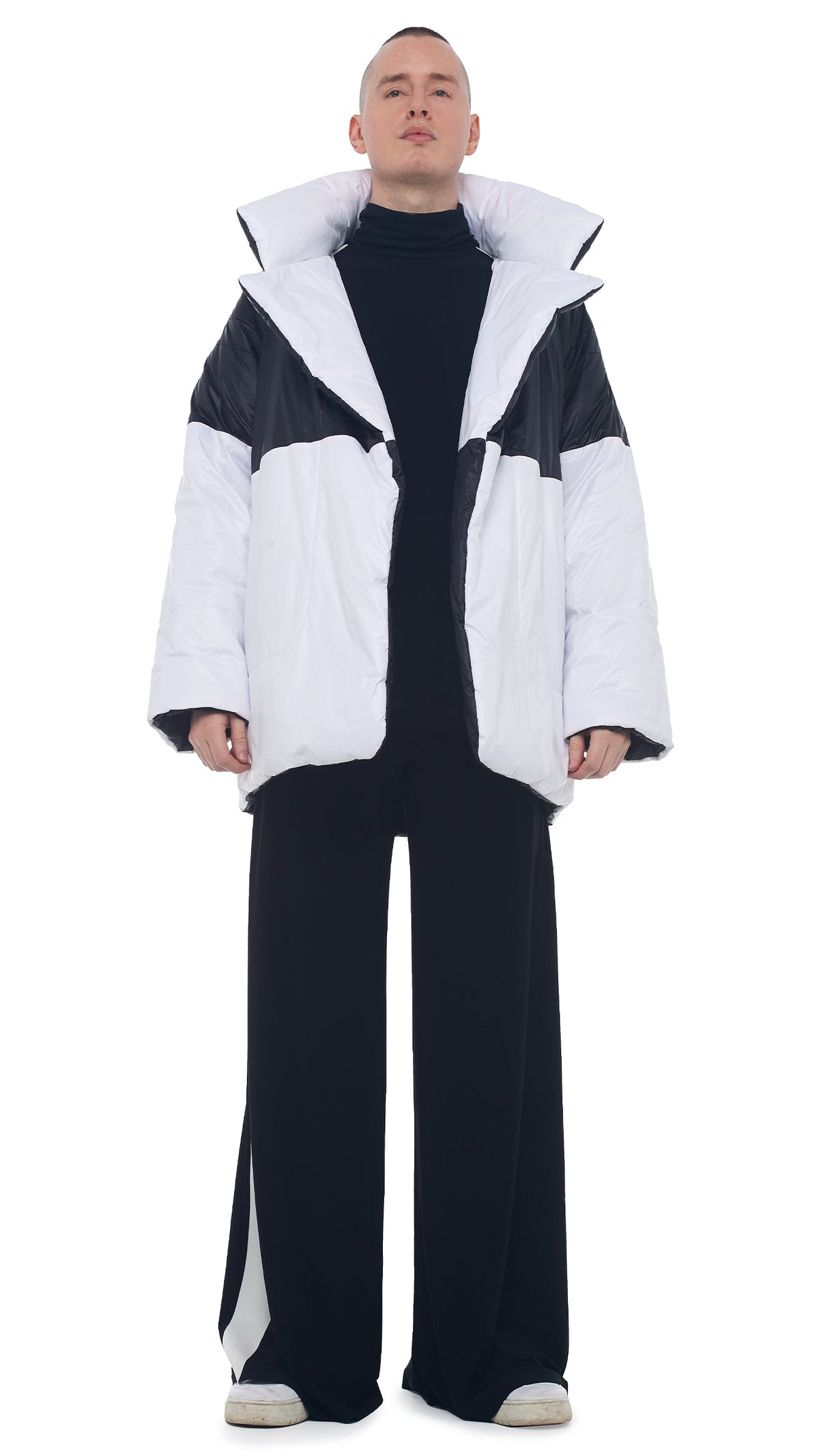 REVERSIBLE SLEEPING BAG COAT Black/White | Norma Kamali Women