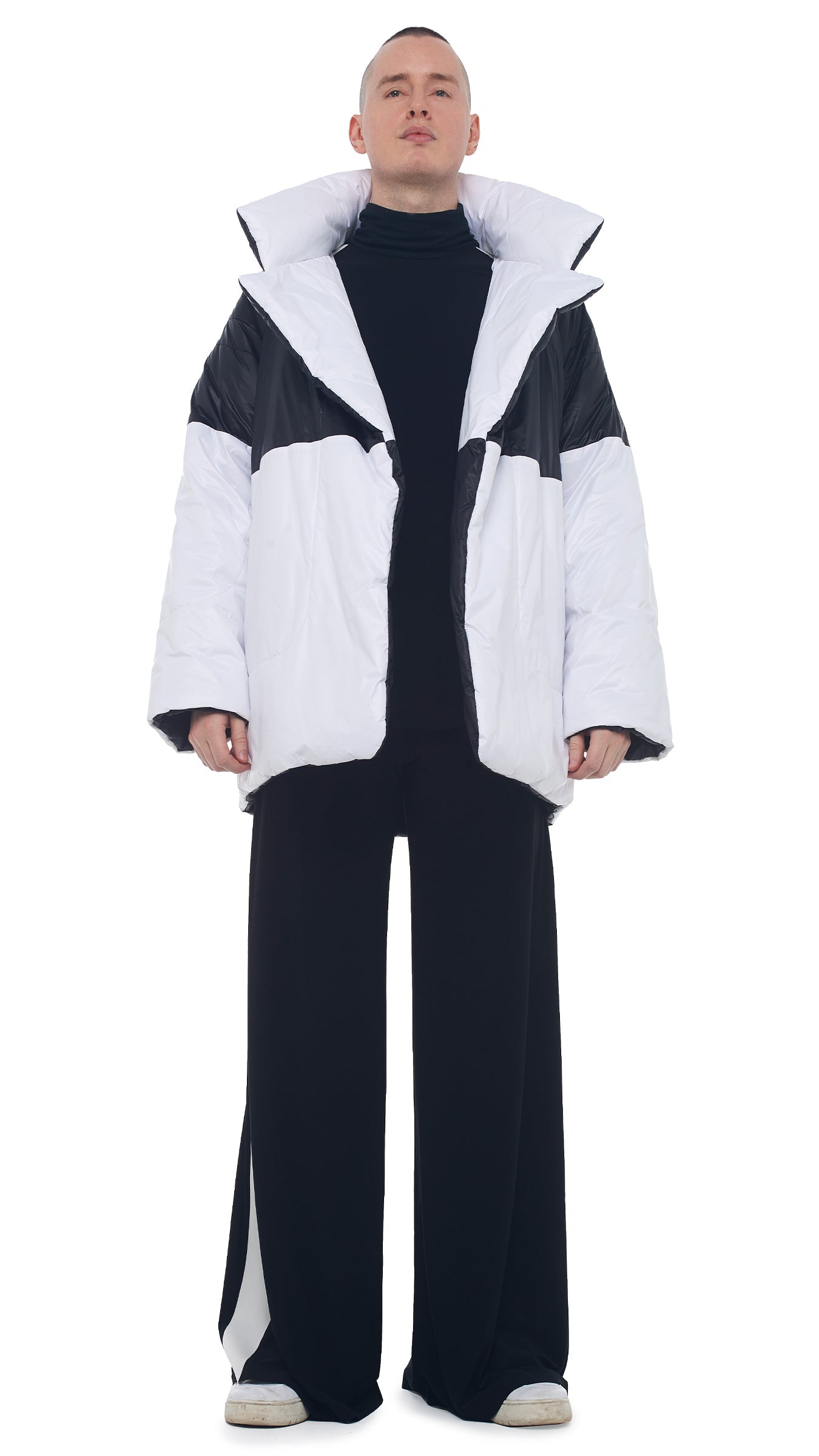 REVERSIBLE SLEEPING BAG COAT Black/White | Norma Kamali Women