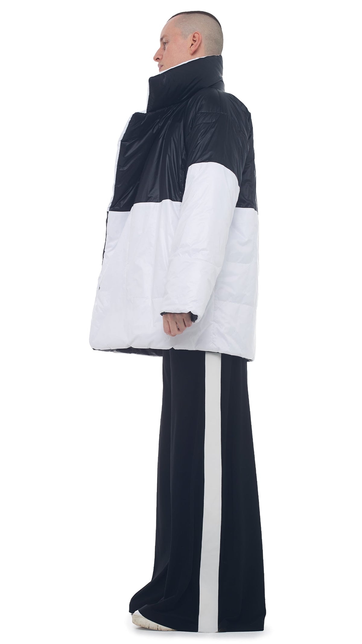 REVERSIBLE SLEEPING BAG COAT Black/White | Norma Kamali Women