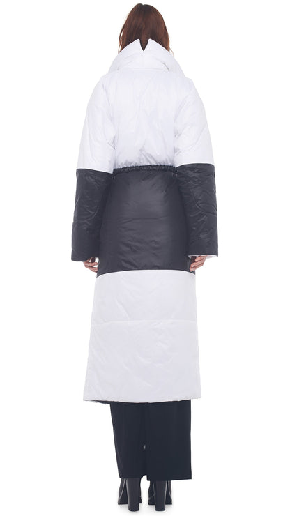REVERSIBLE SLEEPING BAG COAT Black/White | Norma Kamali Women