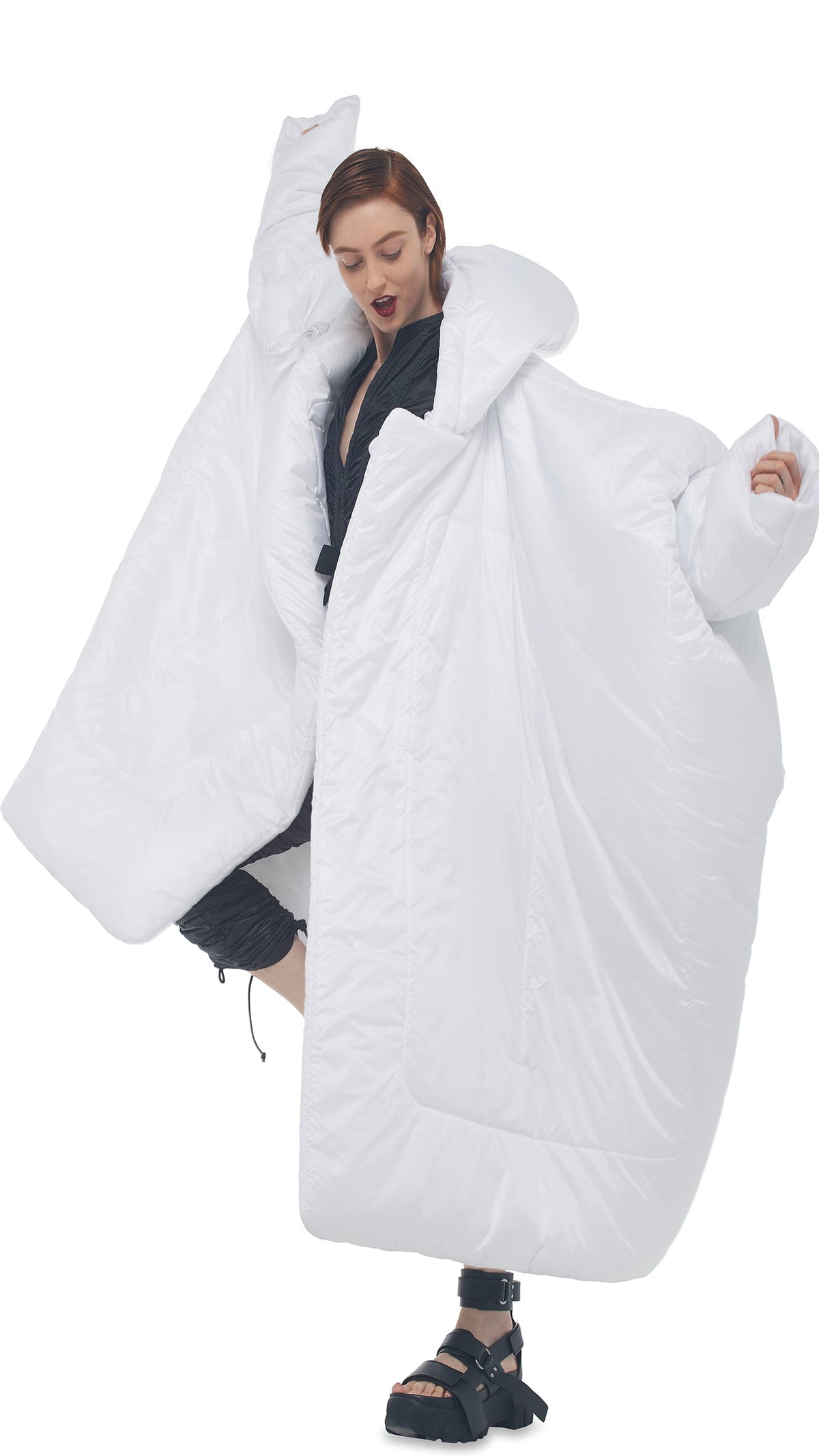 HOODED BLANKET SLEEPING BAG White | Norma Kamali Women