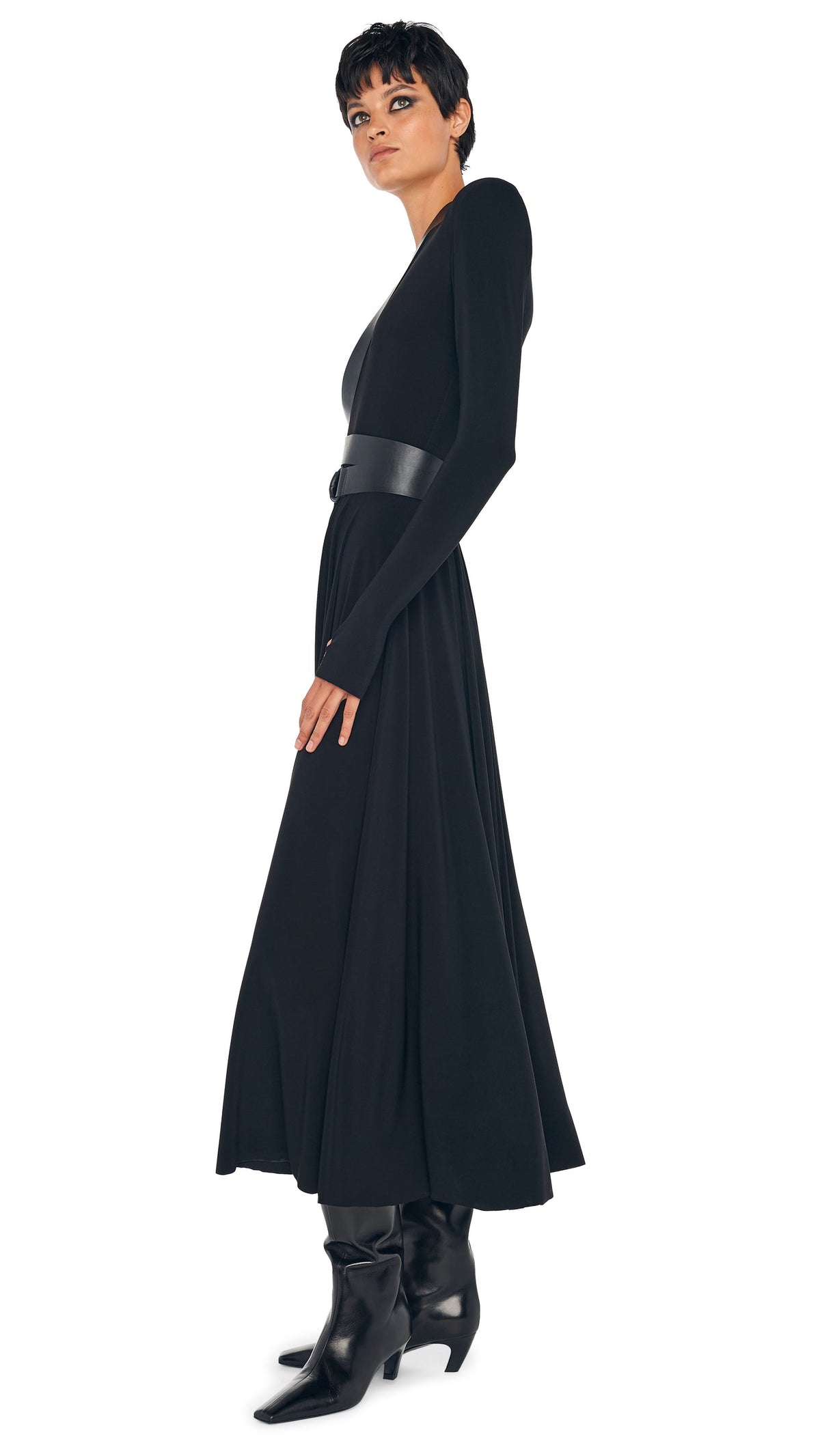 LS SHOULDER PAD V NECK FLARED DRESS Black | Norma Kamali Women