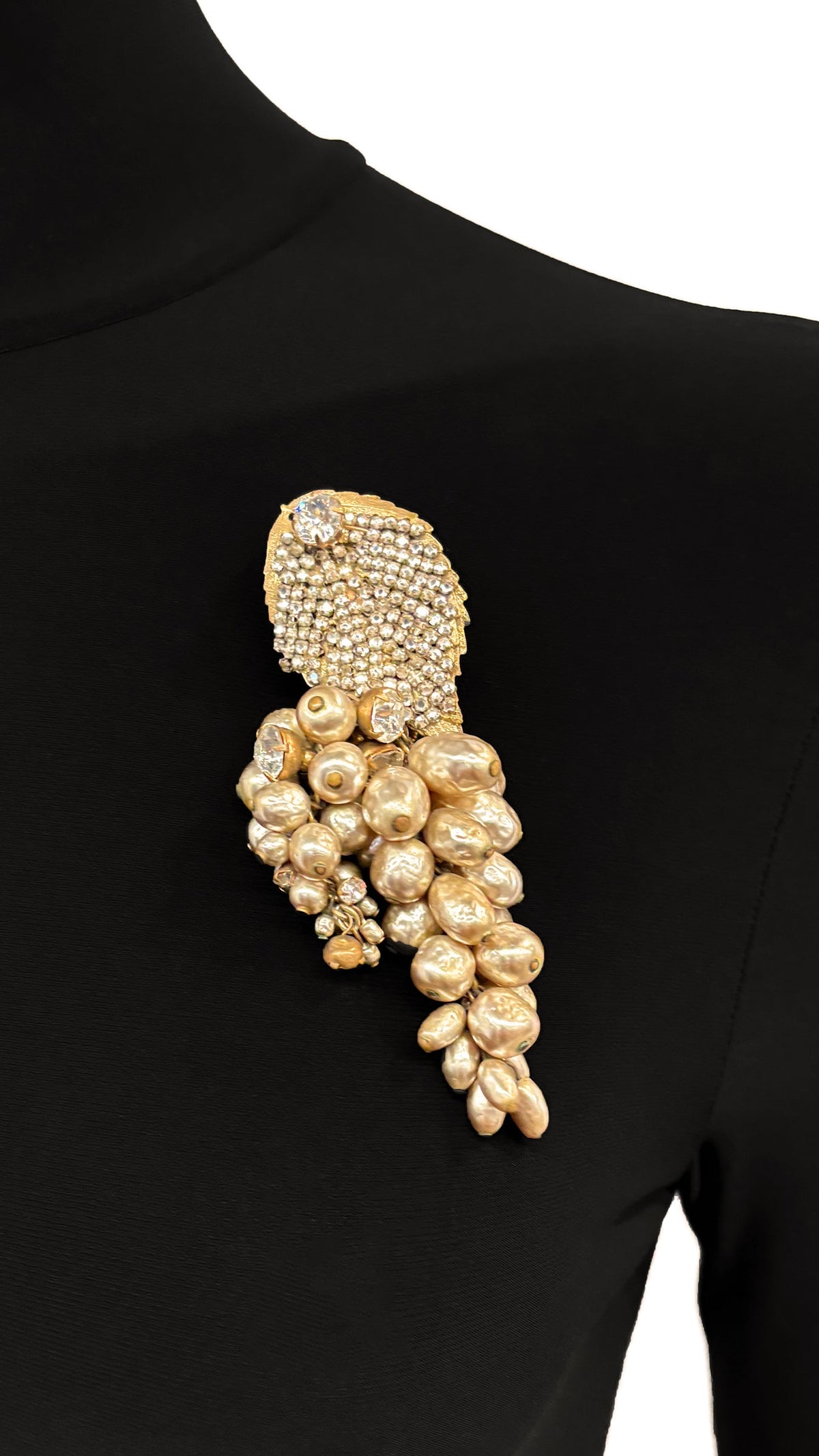 MIRIAM HASKELL BEAD/STONE BROOCH AND EARRINGS SET  | Norma Kamali Women