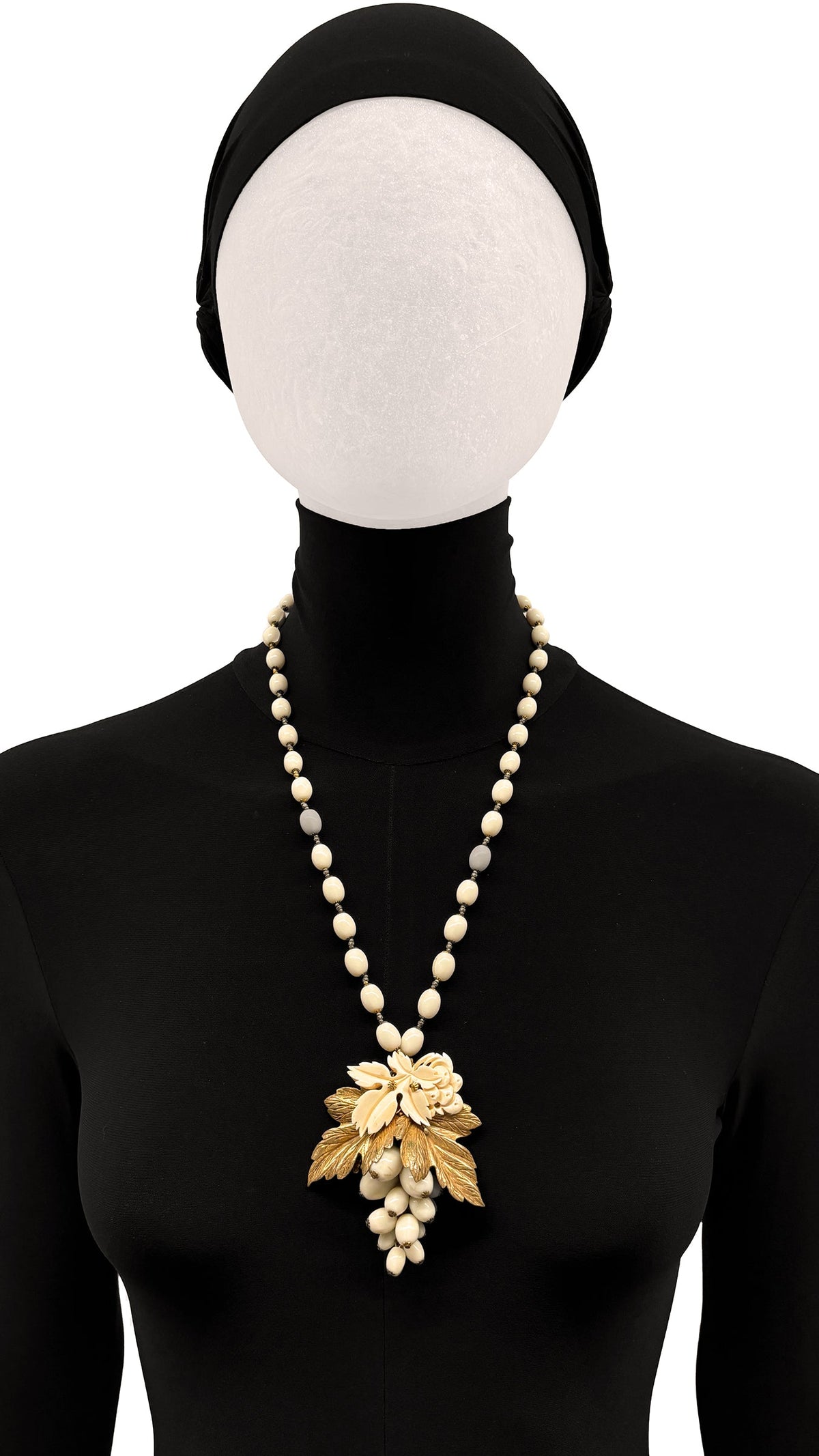 MIRIAM HASKELL BEADED PENDANT NECKLACE  | Norma Kamali Women