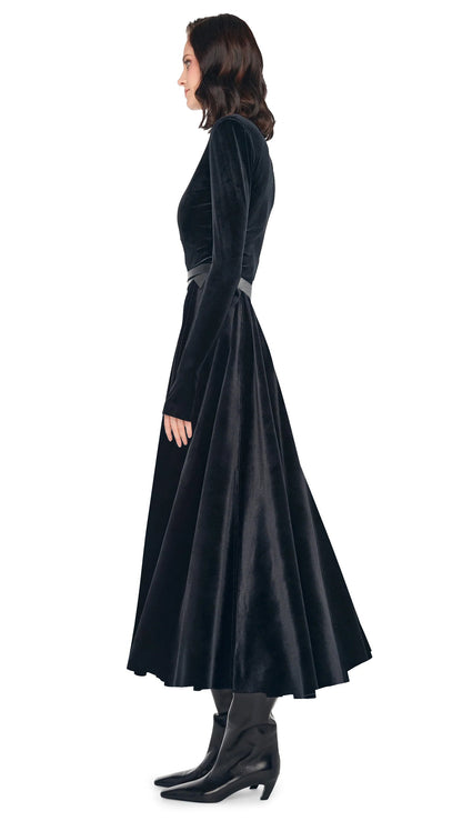 LS SHOULDER PAD TURTLE FLARED DRESS Black | Norma Kamali Women